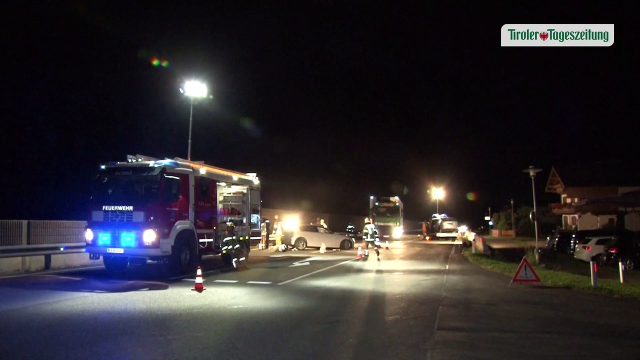 Alkolenkerin in Going nach Kollision mit Bergeschere aus Wrack befreit