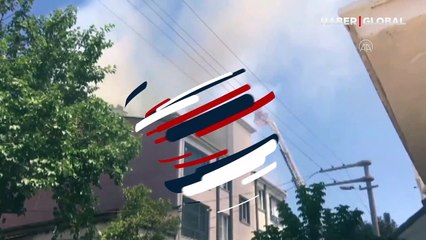 Karaman'da 3 katlı binanın çatısında yangın çıktı