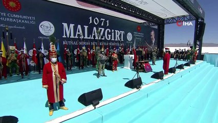 Cumhurbaşkanı Erdoğan: 'Türkiye'ye yönelik ameliyat yapma istekleri kursaklarında kalanlar aradıkları fırsatı bulamayacaklardır'