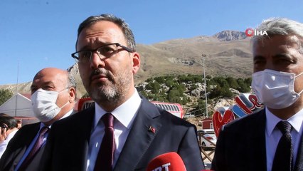 Bakan Kasapoğlu’ndan Formula 1 açıklaması: “Biz uluslararası sportif organizasyonlarda talep eden değil talep edilen bir ülkeyiz”