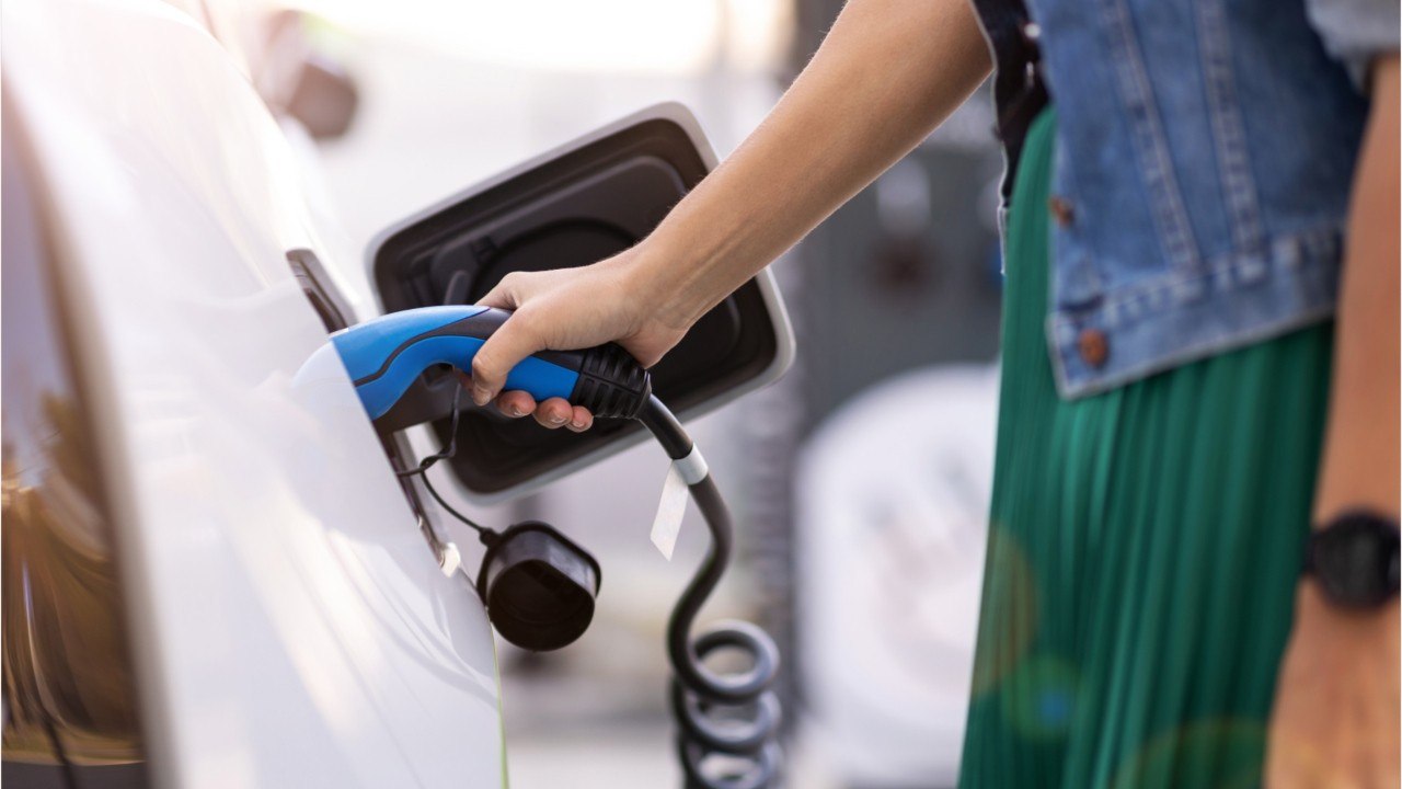 Jeep Is Making A Plug-In Hybrid
