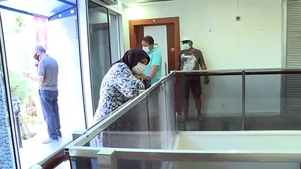 Kapıyı polisle açtı, oğlunun cansız bedenini görünce yıkıldı