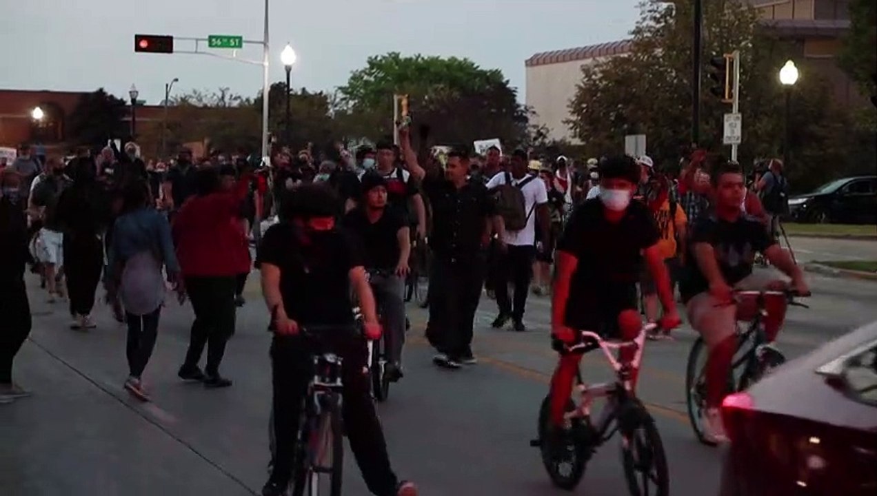 Dos muertos por disparos durante protestas en Kenosha, Wisconsin