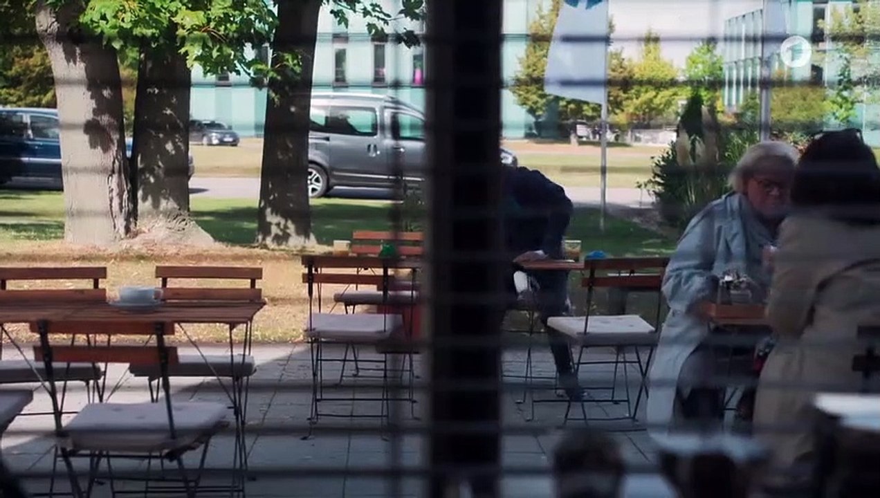 Vertrauensbruch (212) - In aller Freundschaft – Die jungen Ärzte