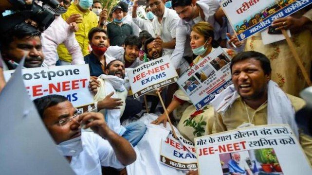 Seven chief ministers decide to move SC over NEET, JEE exam