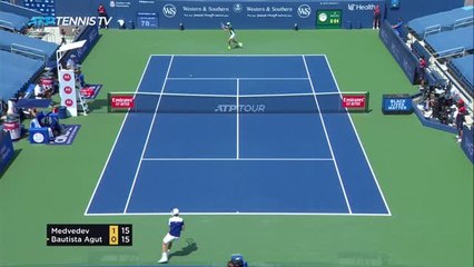 Bautista Agut sets up Djokovic semi