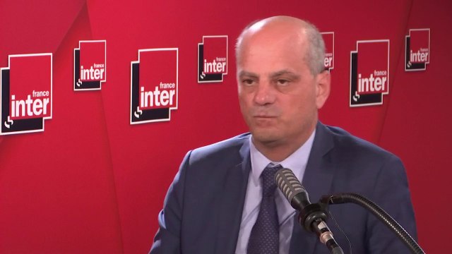 Jean-Michel Blanquer évoque la distribution prochaine de masques transparents qui permettent de voir les mouvements de la bouche pour les professeurs en maternelle ou dans les classes Ulis