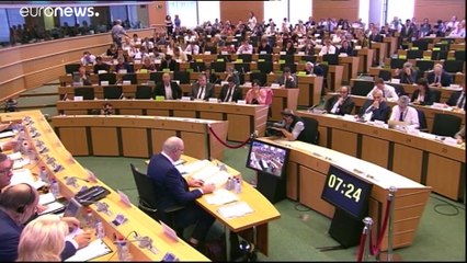 Comissário europeu do comércio demite-se