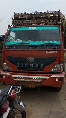 गभाना पुलिस ने कैंटर में 14 भैंसों सहित दो युवकों को पकड़ा