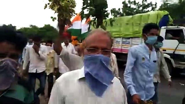 रतलाम: ब्लॉक कांग्रेस कमेटी ताल तहसीलदार को ज्ञापन दिया