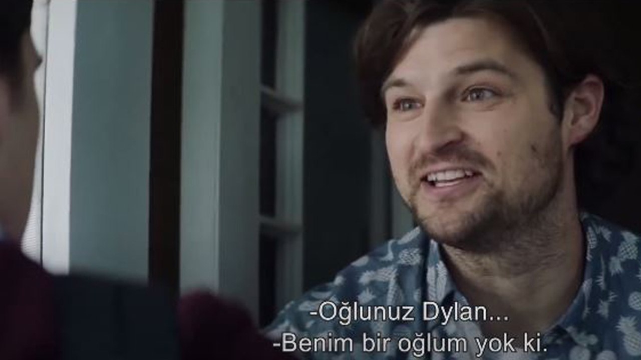 Davetsiz Altyazılı Fragman