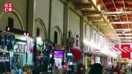 Yere atılan maskeyi alıp yüzüne taktı