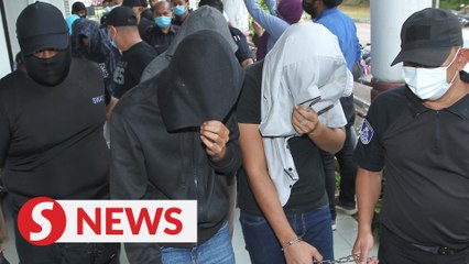 Army major among six charged with assisting human smugglers