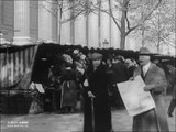 Marchandes de fleurs place de la Madeleine pour la Toussaint, Paris