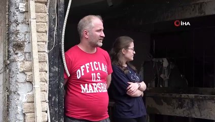 Selde mahsur kalan kardeşini havalandırma penceresinden kurtarmış