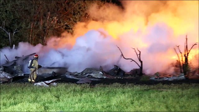 Incendie 26 août Saint-Constant (Le Reflet - Erick Rivest)