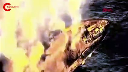 17 kişinin bulunduğu 50 metrelik yat alev alev yandı