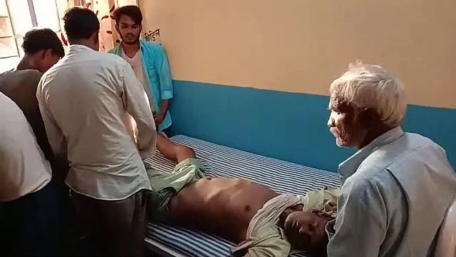 जुगाड़ में धार्मिक यात्रा निकाल रहे थे, झंडा बिजली लाइन से टच होने पर दौड़ा करंट, एक की मौत, कई घायल