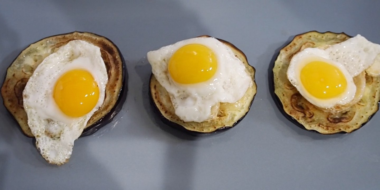 Deliciosa receta de berenjena con queso de cabra y huevos de codorniz