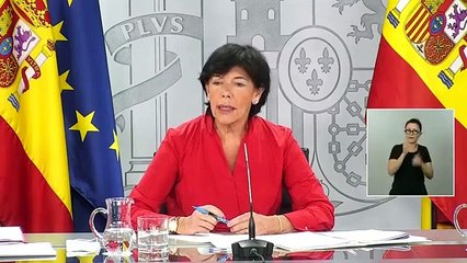 VUELTA AL COLE / Rueda de prensa de Illa, Celáa y Darias tras la reunión con las CCAA