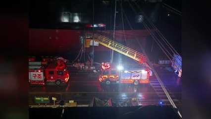 거제에서 건조 중인 선박에 불...작업자 2명 사상 / YTN