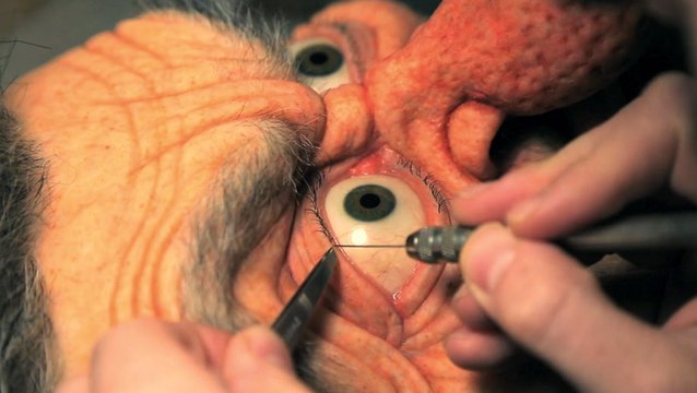 Artist turns cartoon characters into creepily realistic figures