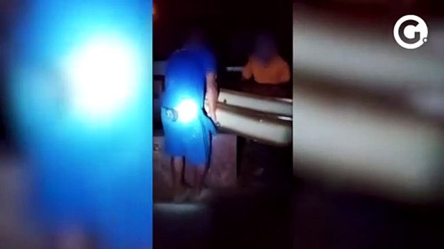 Coveiros e familiares enterram vítima da Covid-19 sem equipamentos de proteção