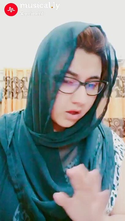 Very Funny Girl you must laugh_M_V