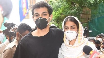 Sushant Singh death: Rhea reaches DRDO guest house for questioning