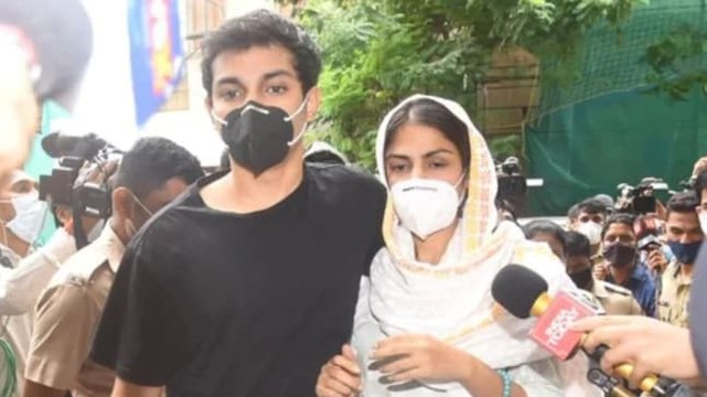 SSR case probe: Rhea and brother Showik grilled by CBI separately