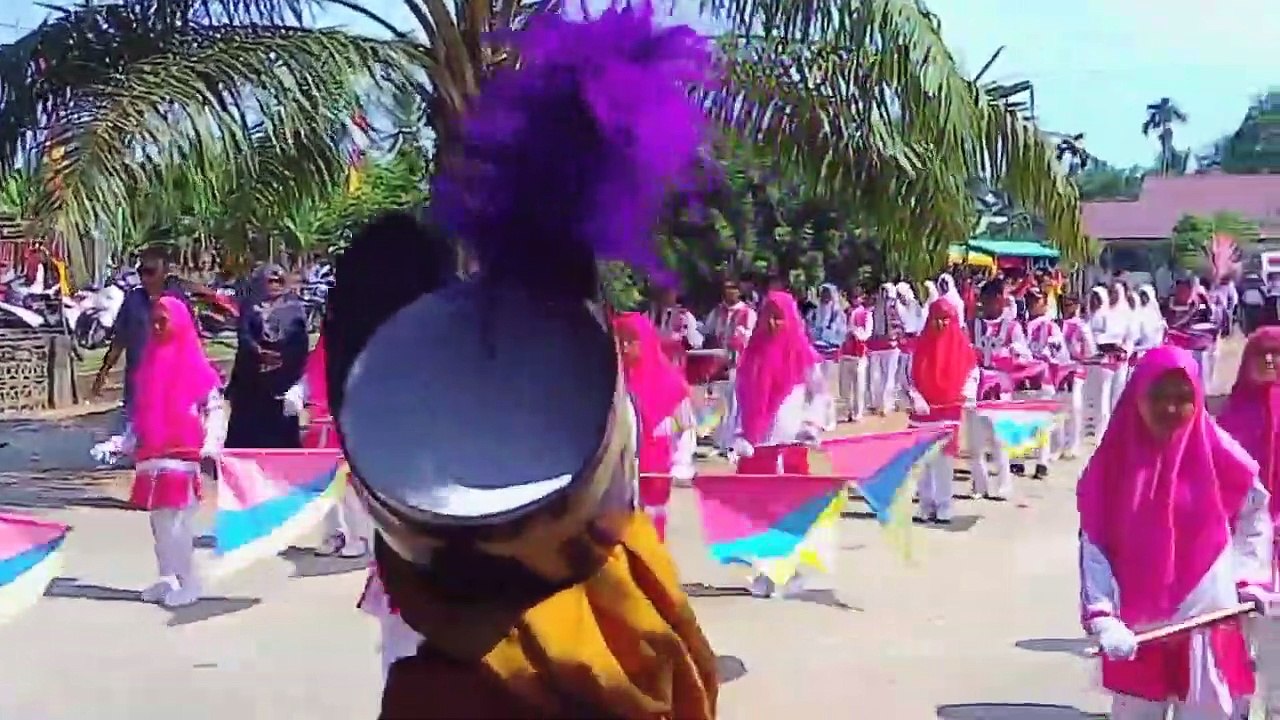 Iringan Musik Drum Band Saat Pembukaan Karnaval Di Murah Mulia, Aceh Utara.