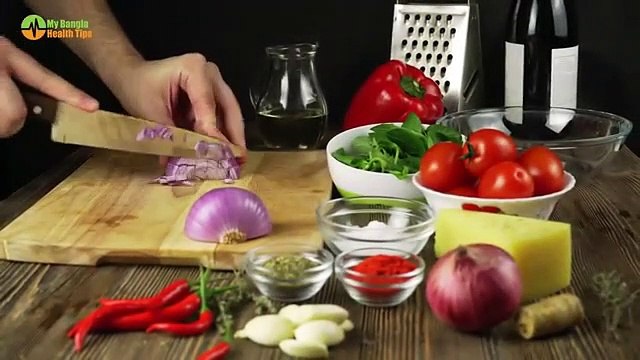আপনি কি কখনো কাঁচা পেঁয়াজ খান ? কাঁচা পেঁয়াজ খাওয়াতে শরীরে যা হয় ! গোড়া থেকে দূর হয় হাজার রোগ ! # AzadTechWorldPro #
