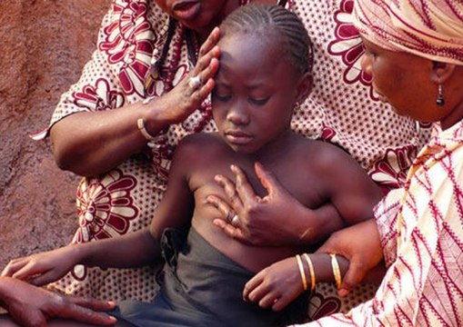 Le Dossier du Jour /L’excision, une pratique encore en sourdine par Marthe akissi