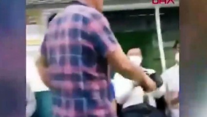 'Maske tak' uyarılarına öfkelenen kişi terlikle yolculara saldırdı