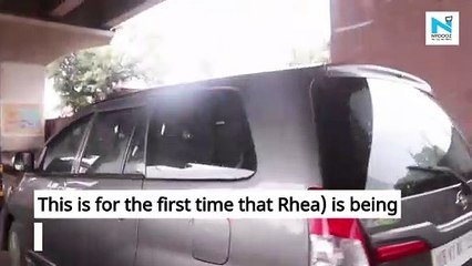 Rhea Chakraborty mobbed outside DRDO Office, she was investigated in Sushant's death case