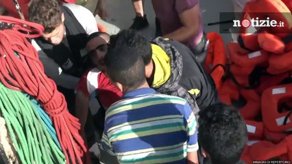 Banksy finanzia una nave Ong per salvare i migranti nel Mediterraneo: ecco la Louise Michel