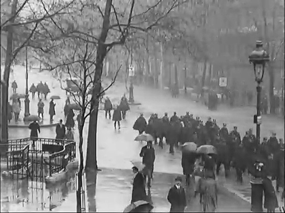 Manifestations sur  les Boulevards et place de la Madeleine, Paris