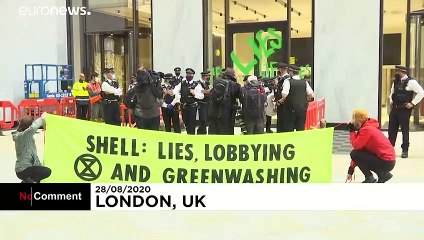 1 Festnahme bei Protesten vor Shell Zentrale