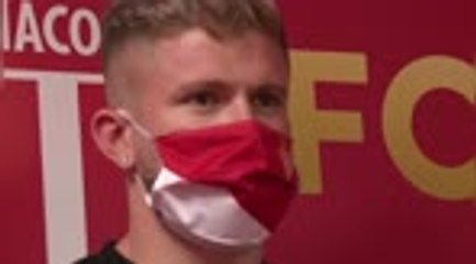 Monaco - Henrique pose avec son nouveau maillot