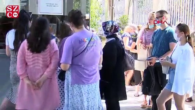 Ayasofya Camii'ne başörtüsüz, şortlu, dekolteli olarak giriş yapılamayacak!