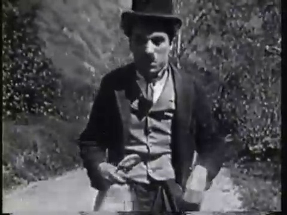 Charlie Chaplin - El vagabundo (The Tramp), 1915 (subtítulos en español)