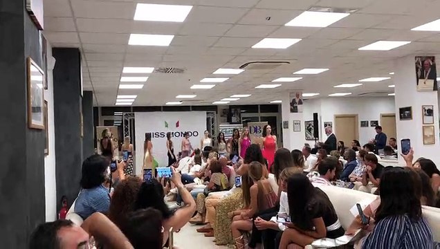 Reggio Calabria Finale Regionale Miss Mondo Calabria . Abito