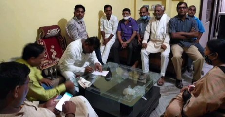 क्रय विक्रय समिति के अध्यक्ष से मुलाकात करने पहुंची सदर विधायक