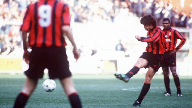 Top 10 Collections: le punizioni più belle dal 1990 al 2000