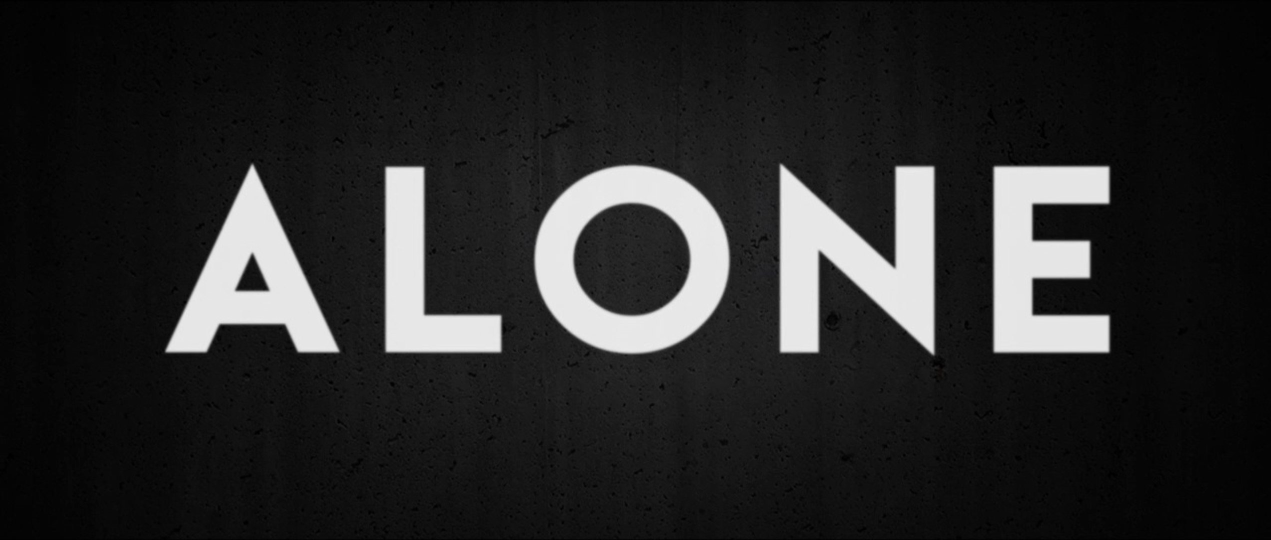 ALONE Movie (2020) - Tyler Posey, Summer Spiro, Donal Sutherland - Zombie  Movie - video Dailymotion