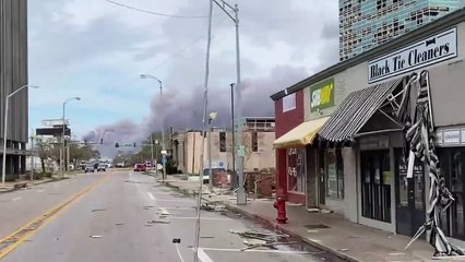 Un habitant de Lake Charles filme sa ville après le passage de l'ouragan Laura