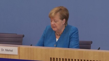 독일 메르켈 총리 "몇 달 더 어려울 것"...사회적 연대 강조 / YTN