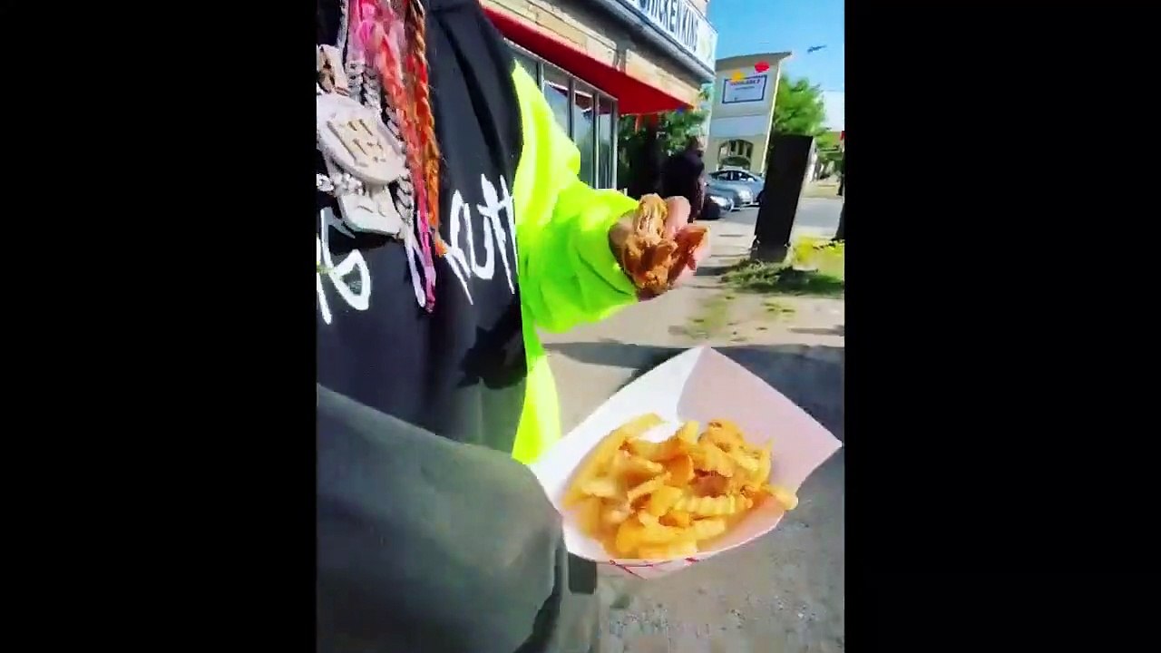 6ix9ine Back at on OBlock in Chicago (Full Video)