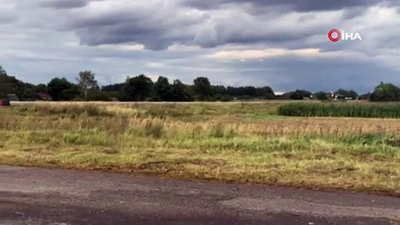 Ukrayna savaş uçaklarından otoyolda "Dokun ve Git” eğitimi