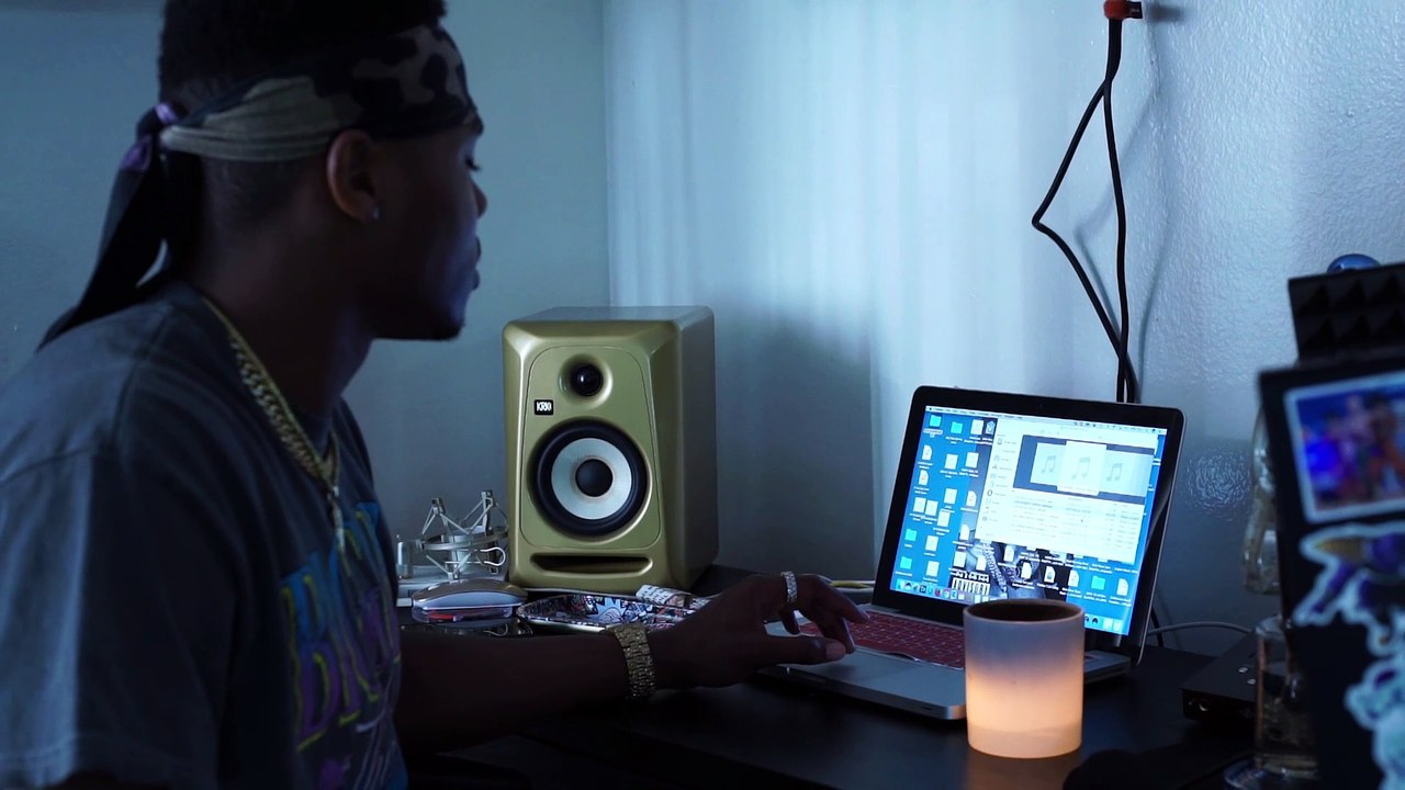 WayP.visuals-Do Somethin' 4 Somethin!(what you hustlin fo?)